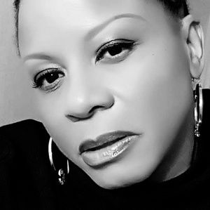 Meet your Posher, Myra